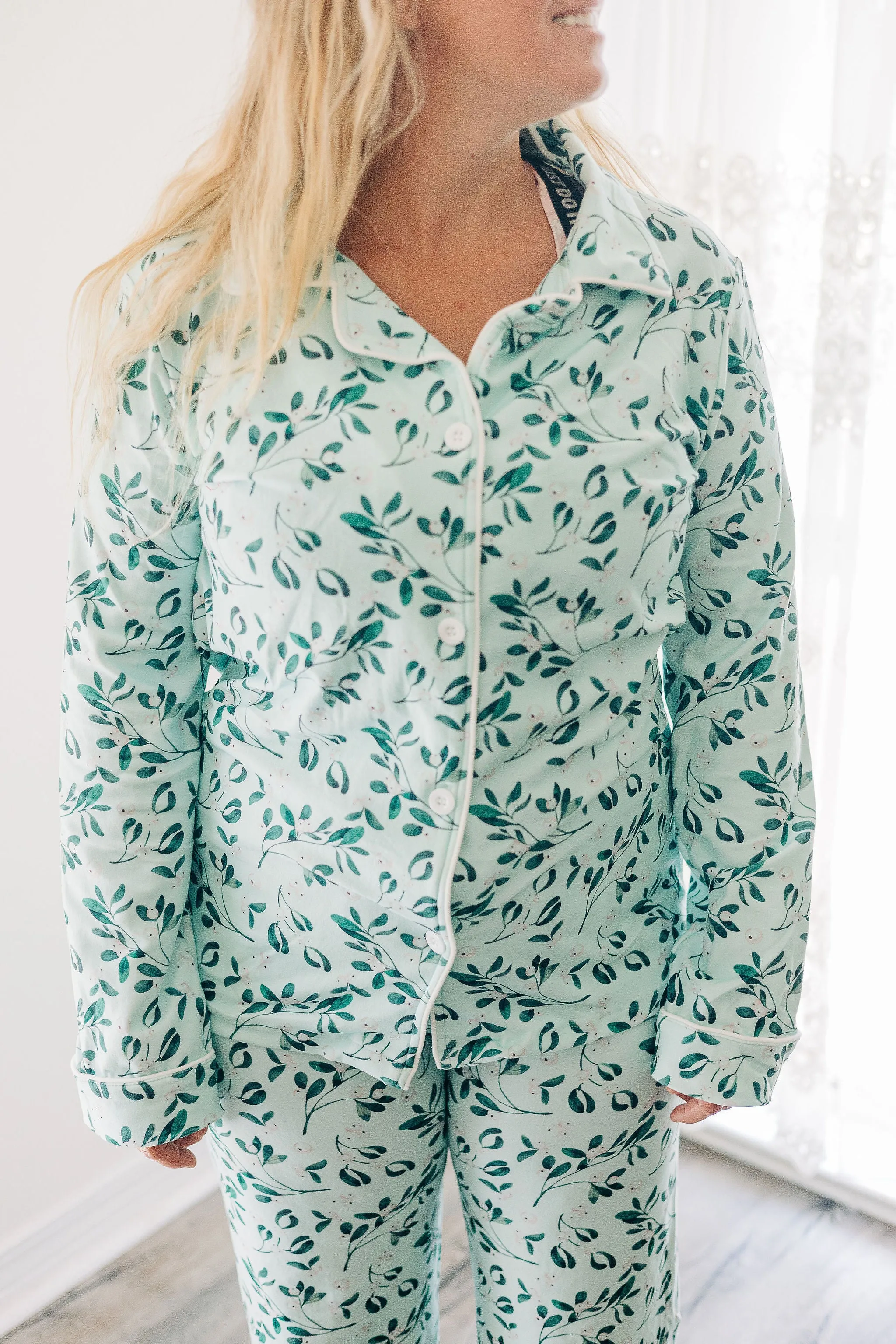 Button Down PJs - Mistletoe