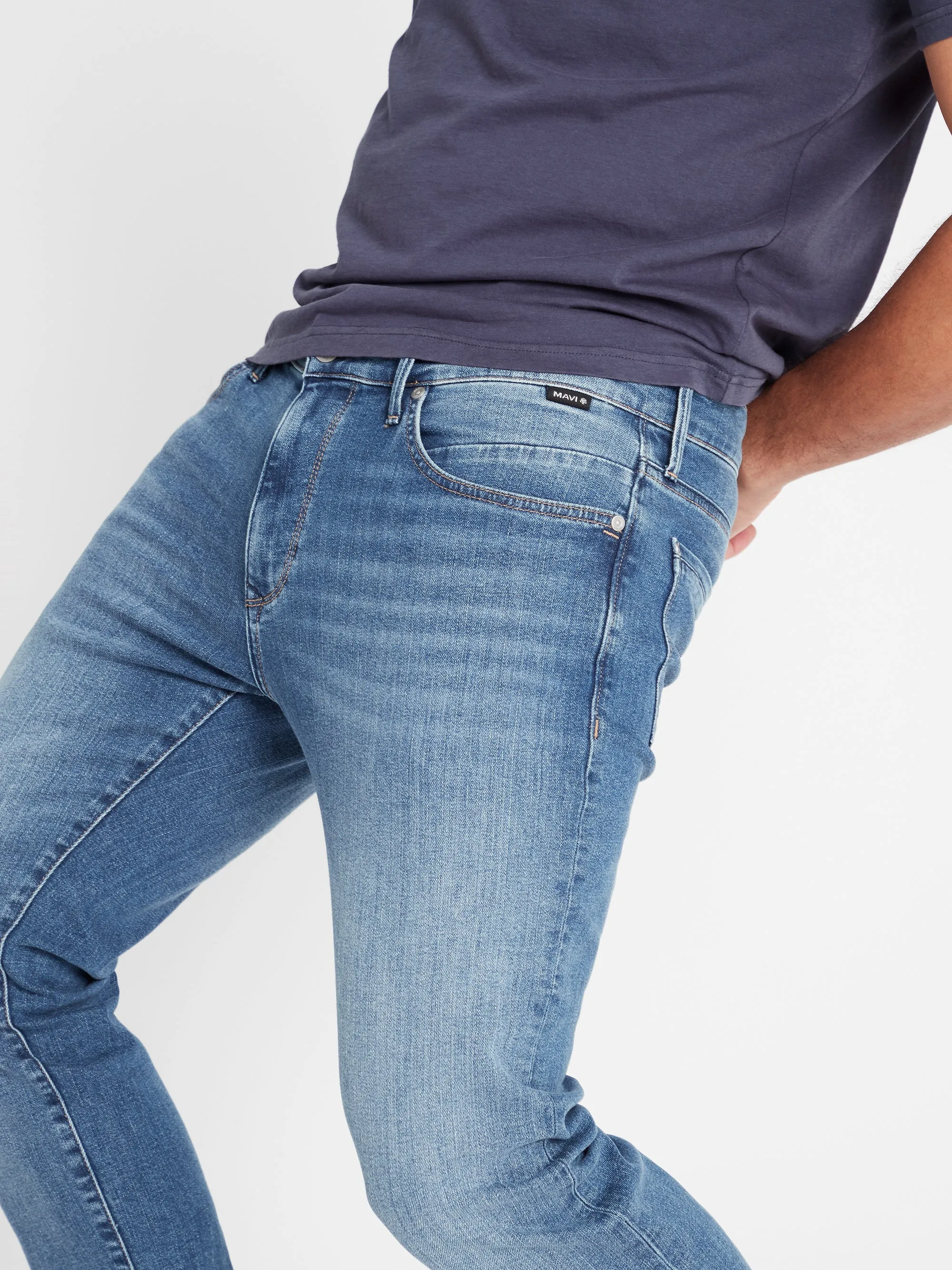 Marcus Slim Straight Jeans in Light Indigo Mavi