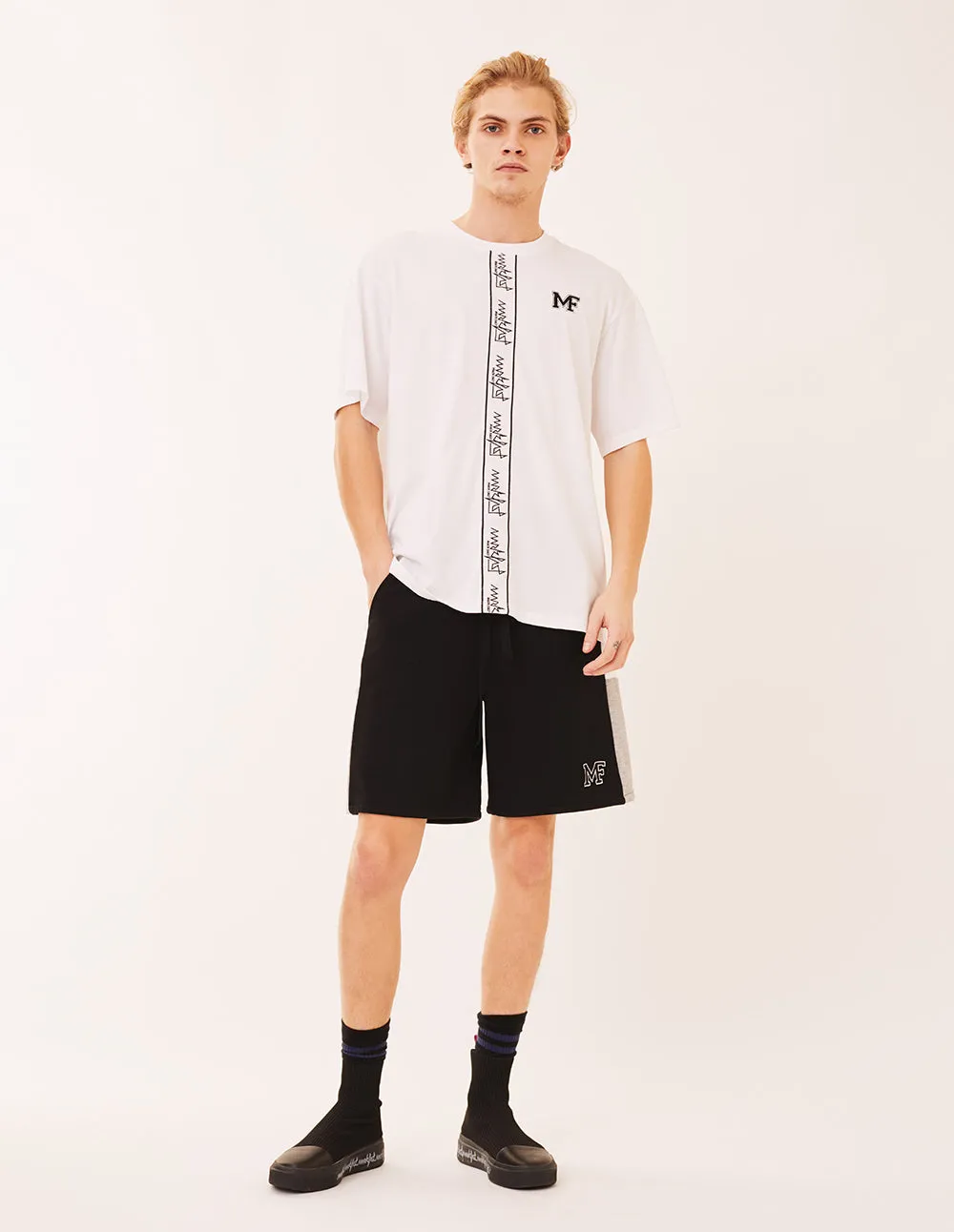 MARK FAST MEN OVERSIZE BLACK CASUAL SPORTS SHORTS WITH MF LOGO EMBROIDERY