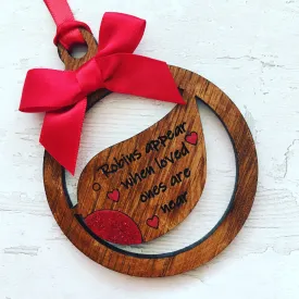 Robins Appear When Loved Ones Are Near Bauble