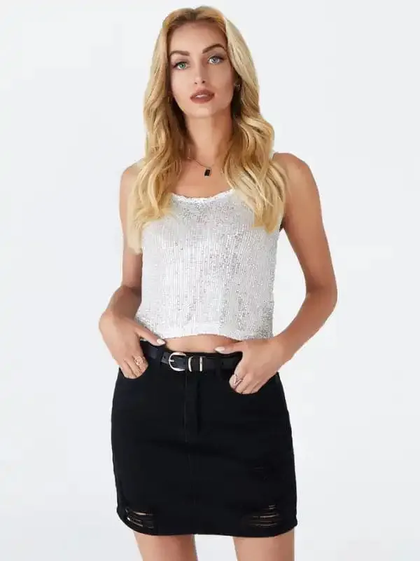 Women’s black ripped half body bag hip denim skirt